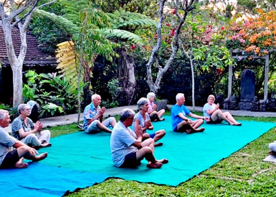 Nusabali.com - wisata-yoga-semakin-digandrungi-turis