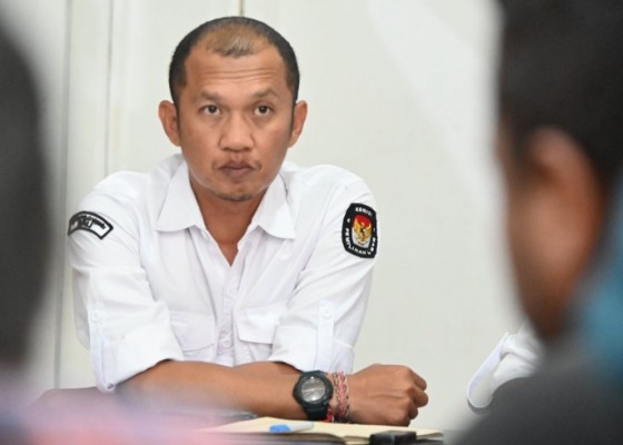 Nusabali.com - 40-komisioner-kpu-kabupatenkota-di-bali-didominasi-wajah-baru