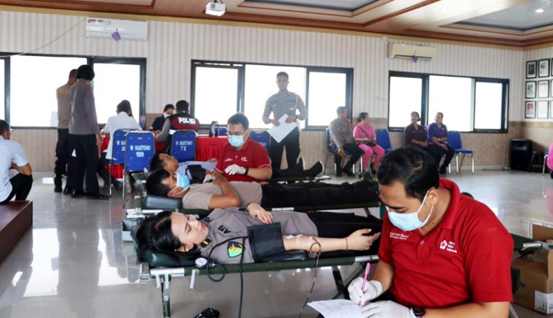 www.nusabali.com-puluhan-personel-polres-tabanan-donor-darah