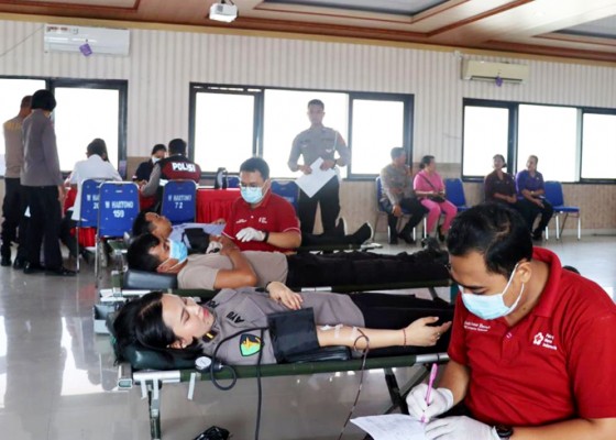 Nusabali.com - puluhan-personel-polres-tabanan-donor-darah