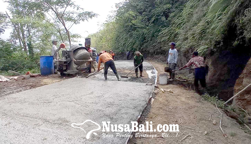 www.nusabali.com-pascaambles-jalan-ke-pura-tunggul-besi-dirabat-beton