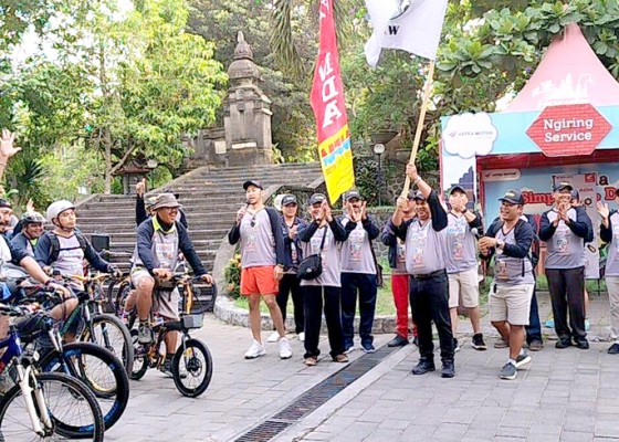 Nusabali.com - parwata-buka-kegiatan-fun-bike-pbkw-gkpb