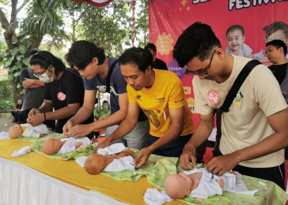 Nusabali.com - semarak-puri-bunda-festival-2023-perkuat-peran-ayah-dan-edukasi-kesehatan-reproduksi