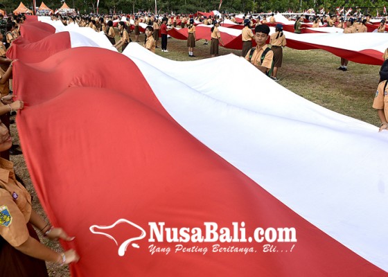 Nusabali.com - kirab-merah-putih-sepanjang-1001-meter
