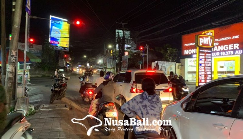 www.nusabali.com-traffic-light-simpang-nirmala-diaktifkan