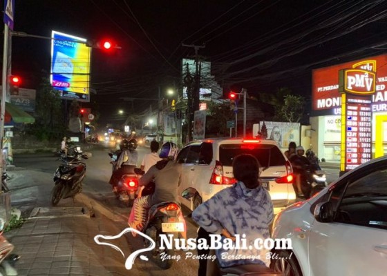 Nusabali.com - traffic-light-simpang-nirmala-diaktifkan