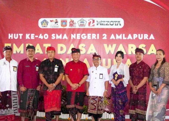 Nusabali.com - sman-2-amlapura-bentuk-alumni-38-angkatan