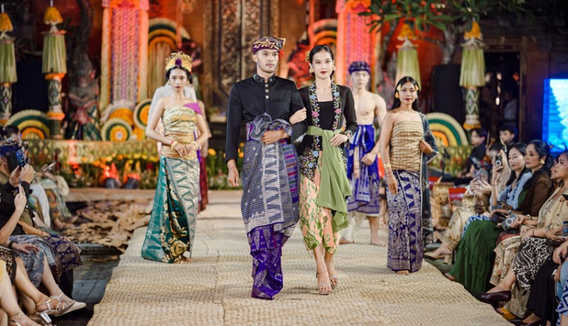 www.nusabali.com-gempita-kriya-ubud-fashion-week-2023-membawa-gemerlap-fesyen-dan-kebudayaan-ke-puncak