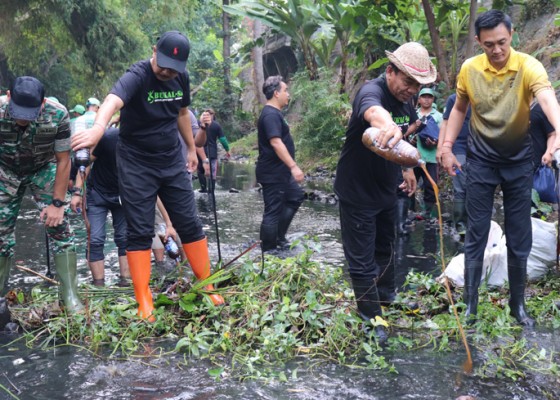 Nusabali.com - gerakan-bukal-sih-antisipasi-banjir-di-musim-hujan