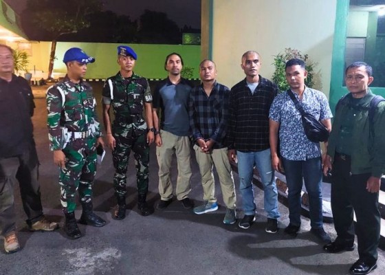 Nusabali.com - dua-oknum-prajurit-tni-diamankan-terkait-penyerangan-kantor-satpol-pp-denpasar