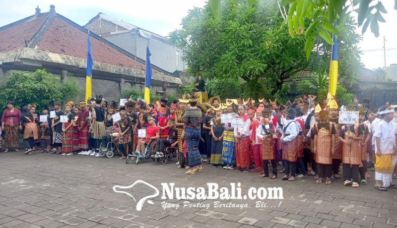 www.nusabali.com-slbn-2-denpasar-gelar-parade-budaya-nusantara