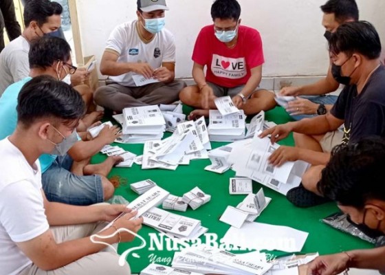 Nusabali.com - lipat-2-jutaan-surat-suara-pemilu-2024-kpu-badung-perlu-minimal-100-petugas-pelipatan