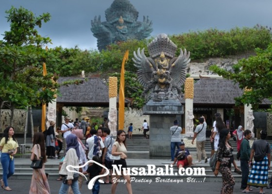 Nusabali.com - kunjungan-wisatawan-ke-gwk-meroket-lampaui-kunjungan-sebelum-pandemi
