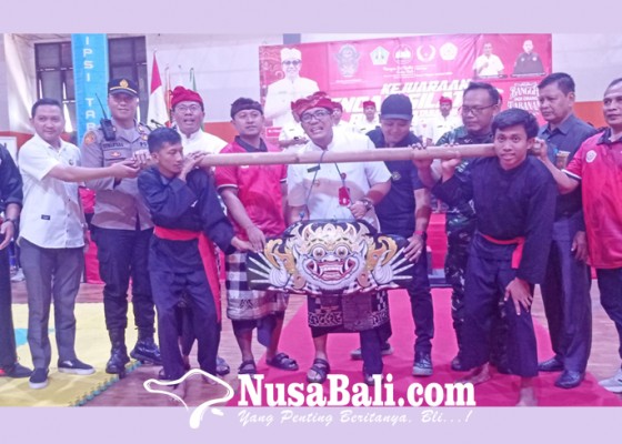 Nusabali.com - ratusan-siswa-ikuti-kejuaraan-pencak-silat-bupati-cup