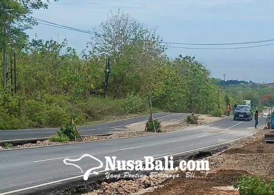 Nusabali.com - bahu-jalan-dipadatkan-pembangunan-drinase-dirancang-2025