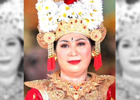 Nusabali.com - rai-wahyuni-sanjaya-perempuan-inspiratif-penjaga-warisan-seni-dan-budaya-di-tabanan