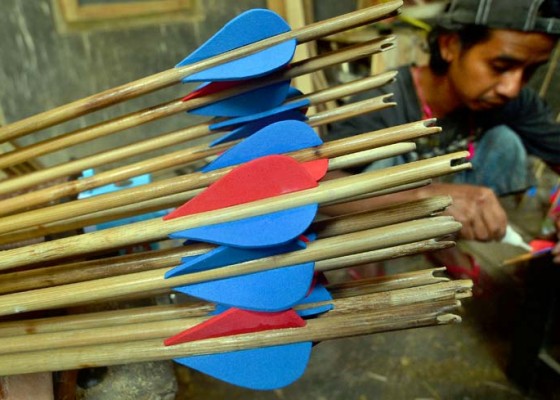 Nusabali.com - perajin-anak-panah-tradisional