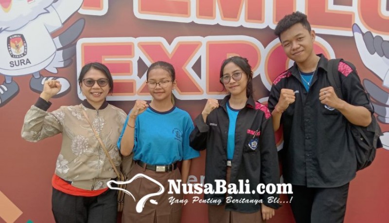 www.nusabali.com-para-pelajar-denpasar-antusias-ikuti-pemilu-expo-2024