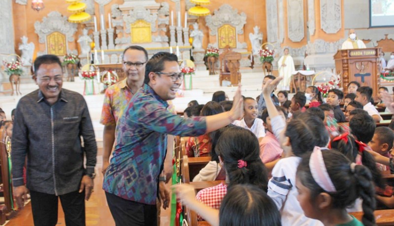 www.nusabali.com-wawali-forkopimda-denpasar-tinjau-gereja-pastikan-kelancaran-ibadah-natal-2023