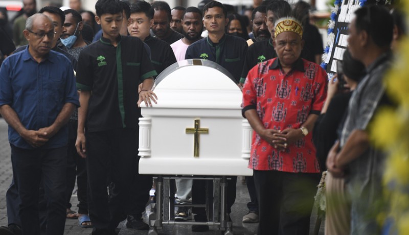 www.nusabali.com-eks-gubernur-papua-lukas-enembe-meninggal-dunia