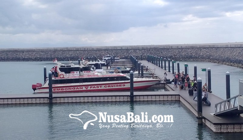 www.nusabali.com-libur-nataru-penumpang-di-pelabuhan-sanur-tembus-7000-orang-per-hari