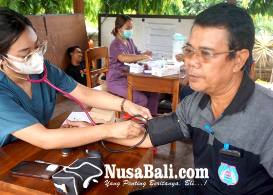 Nusabali.com - peringati-hut-ke-17-sman-3-amlapura-donor-darah