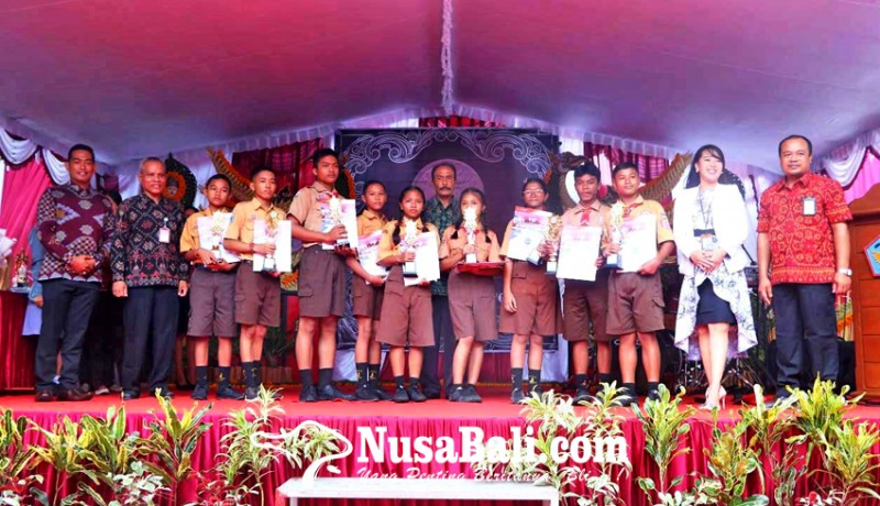 www.nusabali.com-siswa-smpn-1-amlapura-raih-juara-lomba-ips-dan-ipa