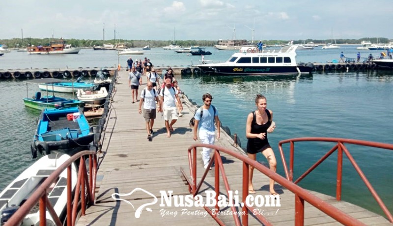 www.nusabali.com-aktivitas-penyeberangan-di-pelabuhan-sira-angin-menurun