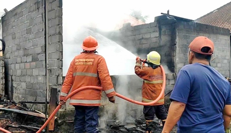 www.nusabali.com-rumah-dan-dapur-warga-sebudi-terbakar