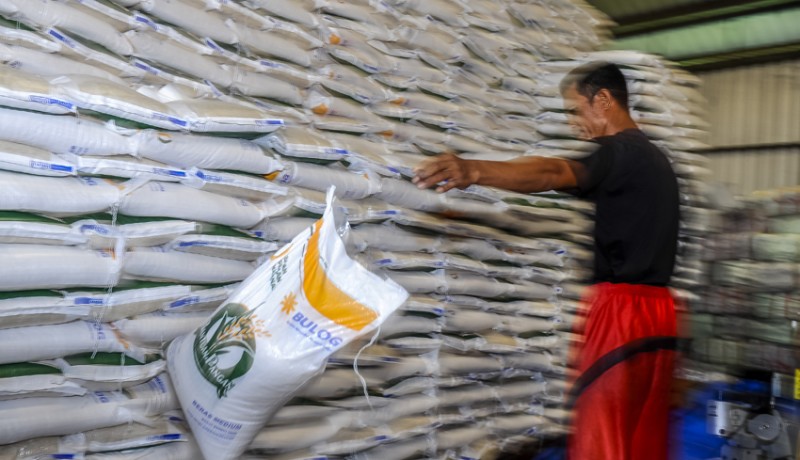 www.nusabali.com-2024-pemerintah-bakal-impor-total-3-juta-ton-beras