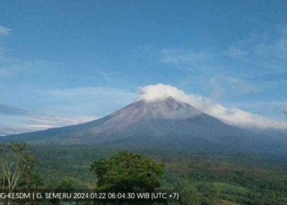 Nusabali.com - mount-semeru-experienced-19-earthquake-eruptions