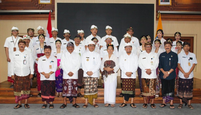 www.nusabali.com-jaya-negara-lantik-23-pejabat-di-pemkot-denpasar