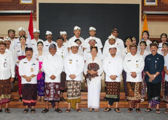Nusabali.com - jaya-negara-lantik-23-pejabat-di-pemkot-denpasar