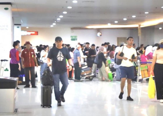 Nusabali.com - pergerakan-penumpang-di-bandara-ngurah-rai-meningkat