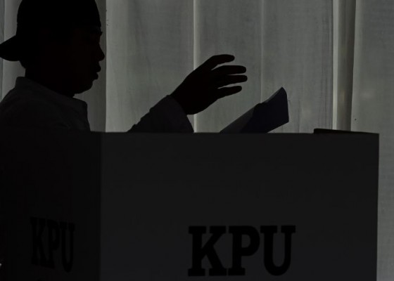 Nusabali.com - pemilu-di-bali-selesai-subuh-3-petugas-kpps-dilarikan-ke-faskes