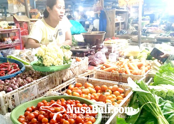 Nusabali.com - harga-tomat-di-bangli-melambung