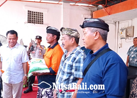 Nusabali.com - dua-perumda-di-buleleng-berikan-subsidi-harga-beras