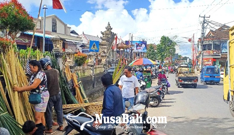www.nusabali.com-jelang-galungan-pasar-kidul-menggeliat
