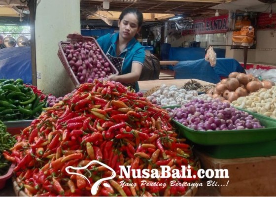 Nusabali.com - harga-cabai-dkk-di-denpasar-terus-melesat-pedagang-ketar-ketir