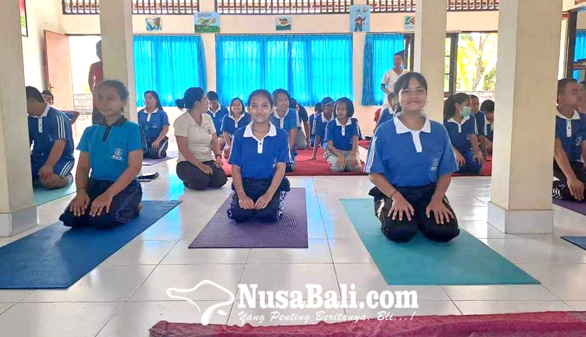 www.nusabali.com-siswa-slbn-1-karangasem-dilatih-yoga