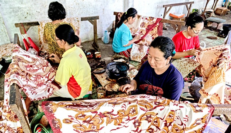www.nusabali.com-rumah-produksi-batik-tulis-di-lasem