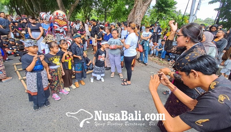 www.nusabali.com-anak-anak-tuli-unjuk-gigi-di-kasanga-festival
