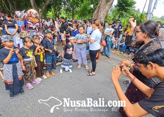 Nusabali.com - anak-anak-tuli-unjuk-gigi-di-kasanga-festival