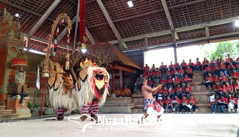www.nusabali.com-guwang-barong-and-keris-dance-diminati-wisatawan
