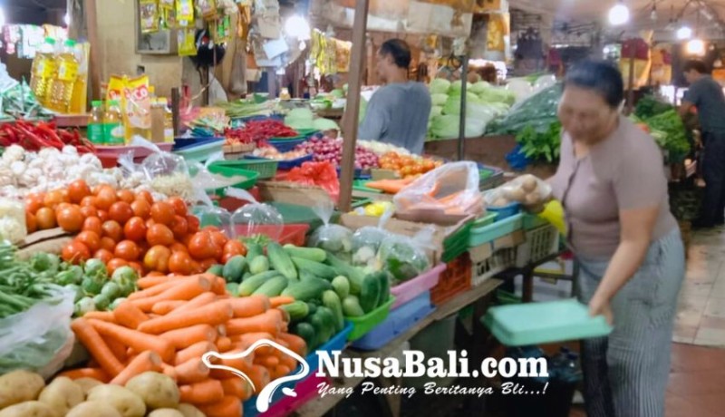www.nusabali.com-tomat-terbang-tinggi-harganya-tembus-rp-40-ribu-per-kilo