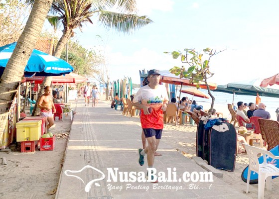 Nusabali.com - low-season-kunjungan-wisatawan-ke-pantai-kuta-normal