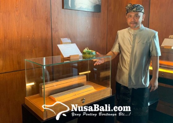 Nusabali.com - lontar-bali-diperkenalkan-ke-wisatawan-ada-yang-berusia-200-tahun