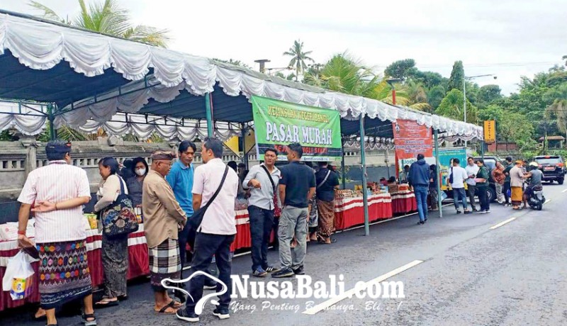 www.nusabali.com-15-ton-beras-ludes-di-pasar-murah