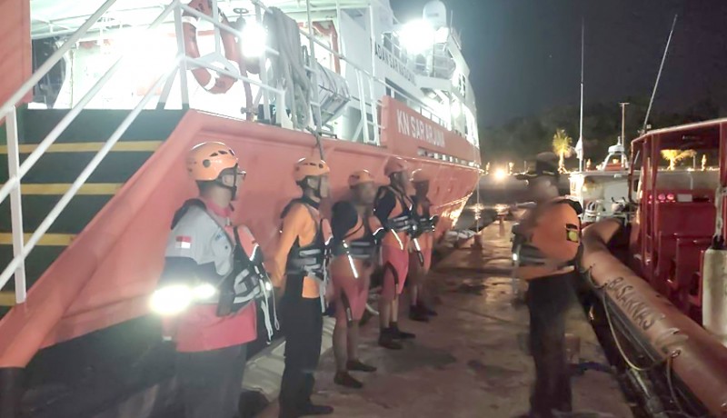www.nusabali.com-basarnas-evakuasi-abk-kapal-berbendera-hongkong-di-perairan-bali