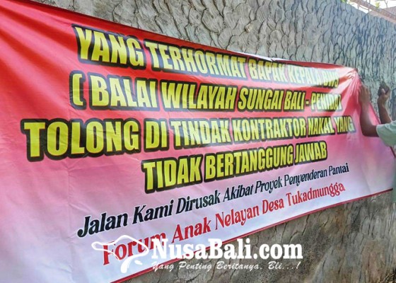 Nusabali.com - warga-desa-tukadmungga-tagih-janji-kontraktor